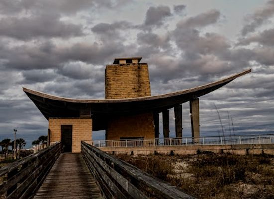 alabama/gulf-shores/landmark/gulf-state-park-pavillion