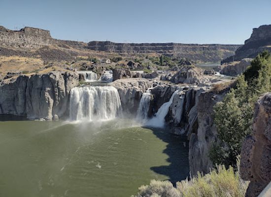 idaho/twin-falls/landmark/big-green-adventure-tours