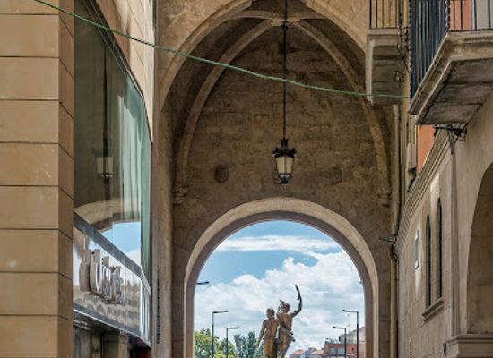 spain/lleida/landmark/portal-del-pont