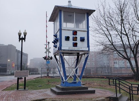 connecticut/meriden/landmark/meriden-traffic-control-tower