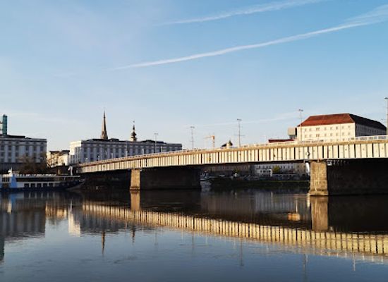 austria/linz/landmark/nibelungen-bridge