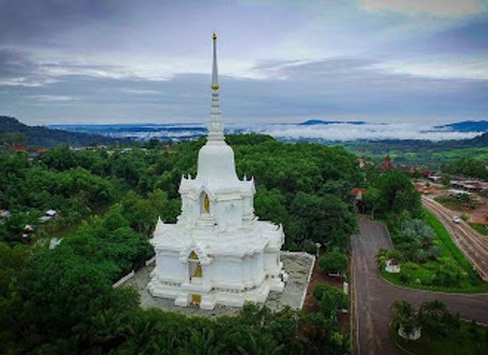 thailand/phetchabun-mountains/landmark/kanchanapisek-pagoda