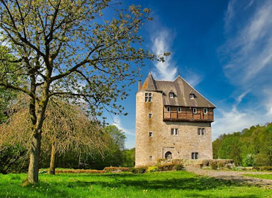 belgium/land-of-waas/landmark/crupet-castle