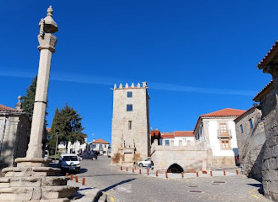 portugal/beira-litoral/landmark/pelourinho-de-aguiar-da-beira