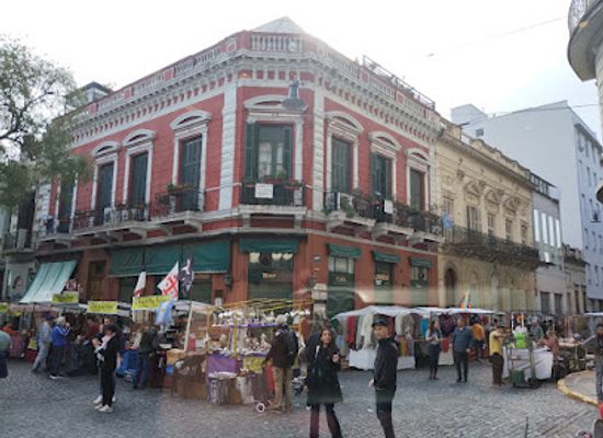 argentina/buenos-aires/san-telmo/landmark/san-telmo-fair