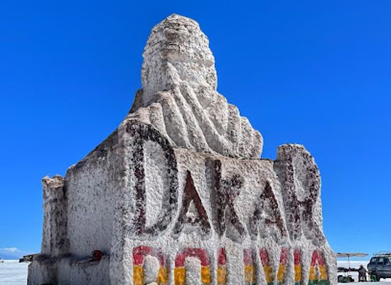 bolivia/potosi-highlands/landmark/plaza-de-las-banderas-uyuni