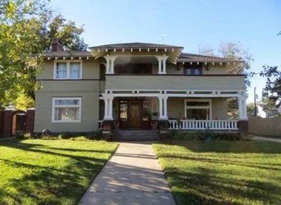 texas/south-plains/landmark/h-w-and-katie-galbraith-historic-house