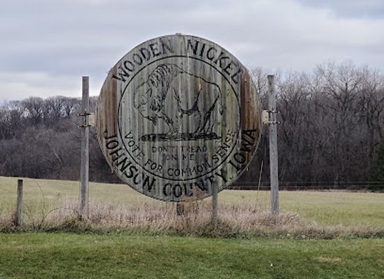 iowa/iowa-city/landmark/world-s-largest-wooden-nickel
