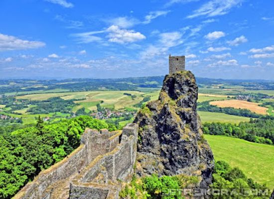 czechia/cesky-raj-bohemian-paradise/landmark/trosky-state-castle