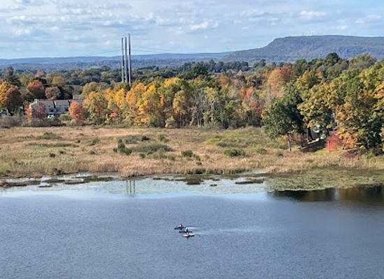 connecticut/meriden/landmark/black-pond-state-wildlife-area