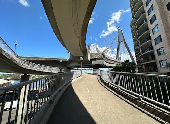 australia/sydney/landmark/anzac-bridge