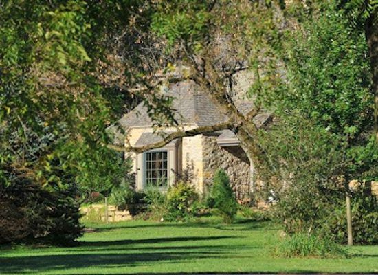 illinois/driftless-area/landmark/inn-at-irish-hollow
