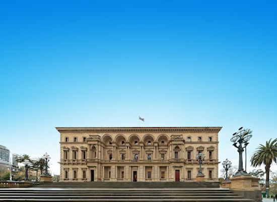 australia/melbourne/cbd-central-business-district/landmark/old-treasury-building