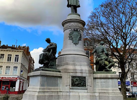 france/lille/wazemmes/landmark/monument-de-louis-pasteur