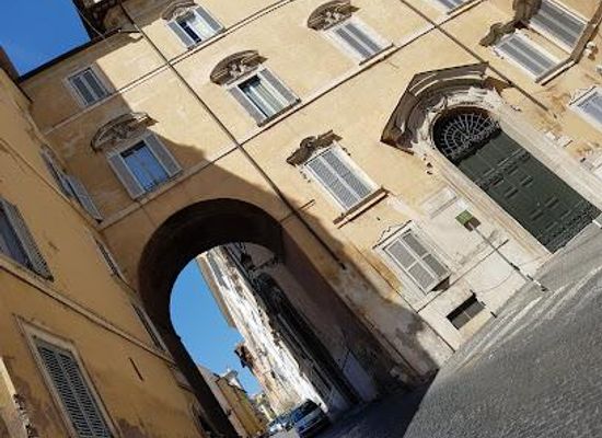 vatican-city/vatican-pinacoteca/landmark/piazza-del-grillo
