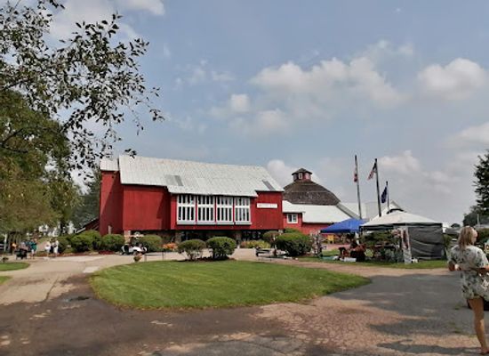 indiana/northern-indiana/landmark/the-barns-at-nappanee