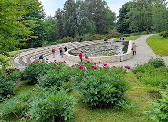 romania/iasi-surroundings/landmark/anastasie-fatu-botanical-garden