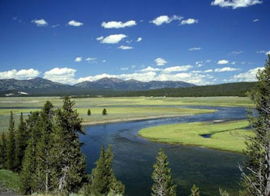 montana/yellowstone-national-park/landmark/yellowstone-caldera