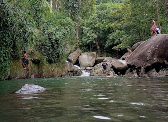 philippines/subic/landmark/balon-falls