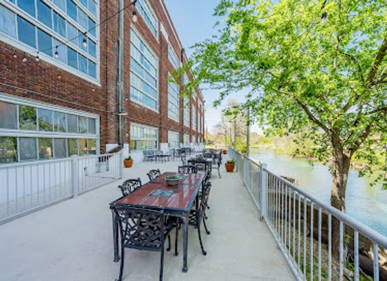 texas/new-braunfels/landmark/the-landmark-lofts-garden-apartments