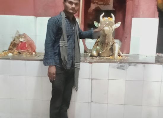 india/kanpur/landmark/to-the-memorial-of-those-who-died-in-cawnpore-massacre