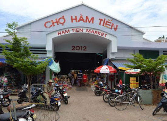 vietnam/phan-thiet/landmark/ham-tien-market