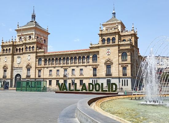 spain/valladolid/landmark/plaza-de-zorrilla