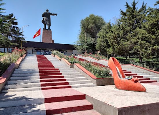 kyrgyzstan/osh-region/landmark/osh-shaarynyn-ayanty