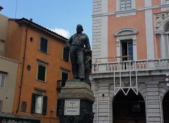 italy/pisa/landmark/p-za-giuseppe-garibaldi