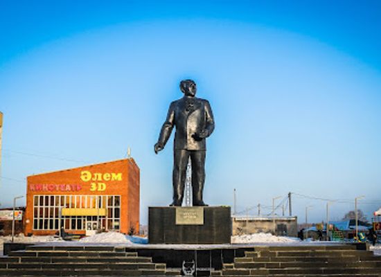 kazakhstan/semey/landmark/m-auezov-eskertkishi