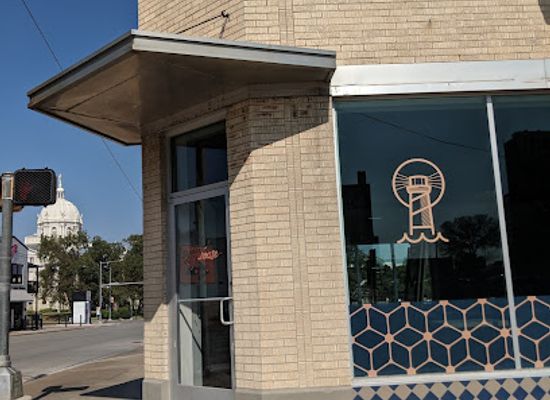 texas/waco/landmark/lighthouse-coffee-wine
