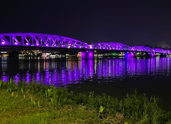 vietnam/hue/phu-huong/landmark/cau-truong-tien