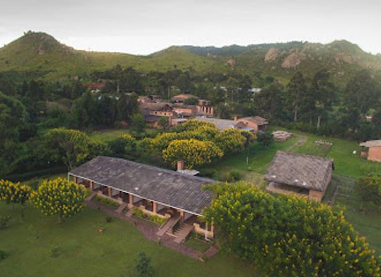 malawi/dedza-highlands/landmark/dedza-pottery-and-lodge
