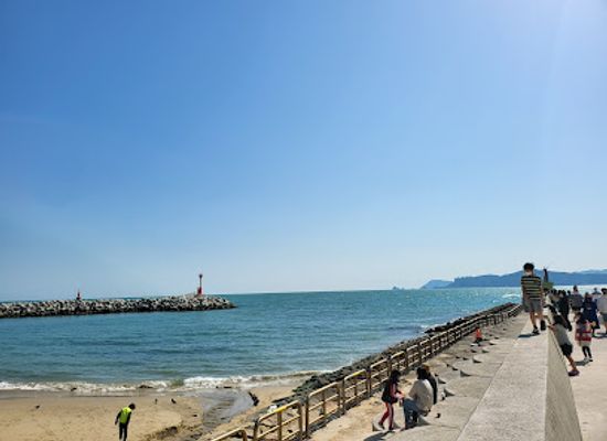 south-korea/yeongnam-region/landmark/haeundae-blue-line-park-gudeokpo