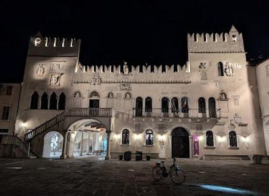 slovenia/littoral/landmark/titov-trg-koper