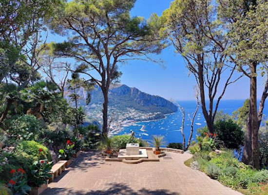 italy/capri/landmark/villa-lysis