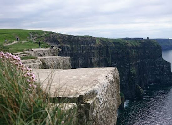 ireland/the-burren/landmark/bothar-na-haillite