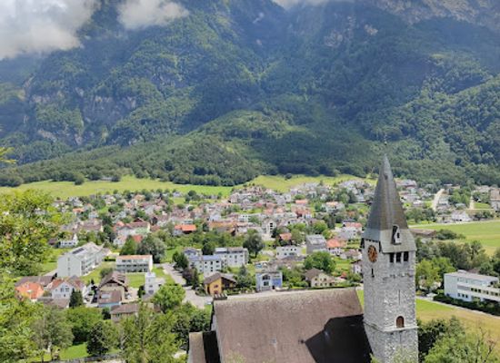 liechtenstein/vaduz/landmark/burg-gutenberg