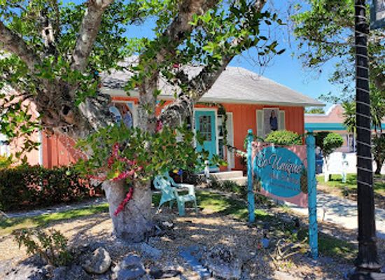 florida/stuart/landmark/so-unique-gallery-boutique