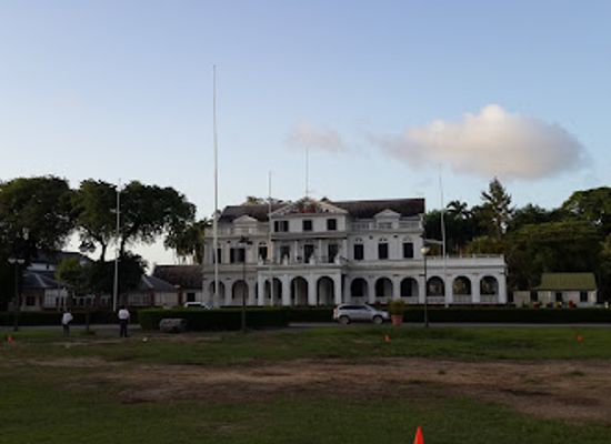 suriname/para-district/landmark/presidential-palace