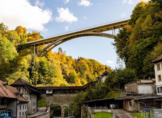 switzerland/fribourg/landmark/grand-tour-of-switzerland-photo-spot-fribourg