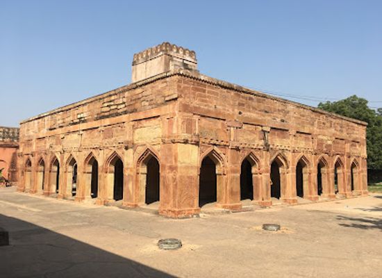 india/uttar-pradesh/landmark/chunar-fort