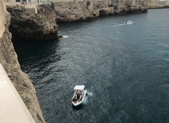 italy/salento/landmark/roman-amphitheater