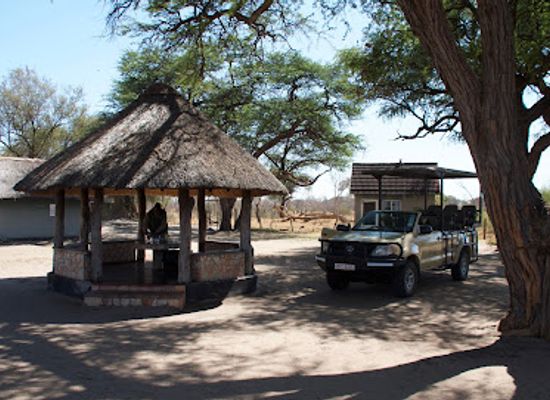 zimbabwe/matabeleland-north/landmark/ngweshla-camp