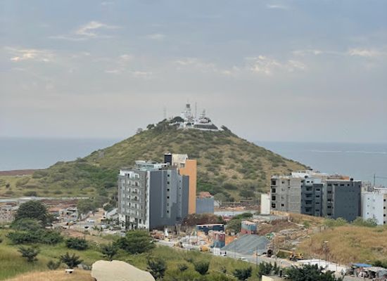 senegal/dakar/almadies/landmark/monuments-de-la-renaissance