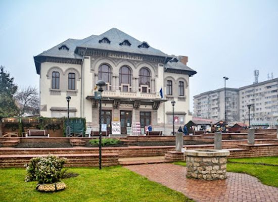 romania/focsani/landmark/popular-athenaeum-maior-gheorghe-pastia