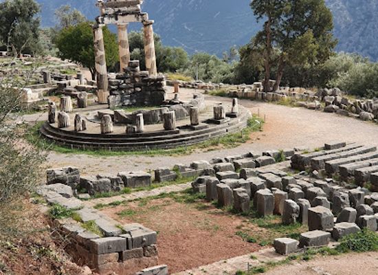 greece/delphi/landmark/temple-of-apollo