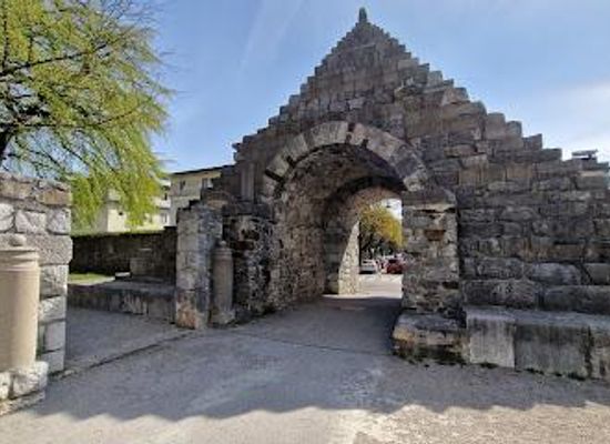 slovenia/skofja-loka/landmark/roman-wall