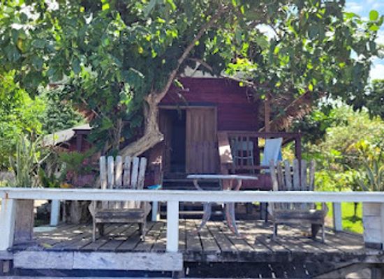 solomon-islands/western-province/landmark/b-17-dive-beach-bungalows