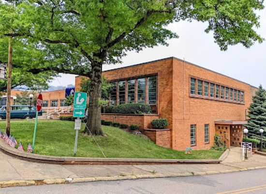 west-virginia/weirton/landmark/mary-h-weir-public-library